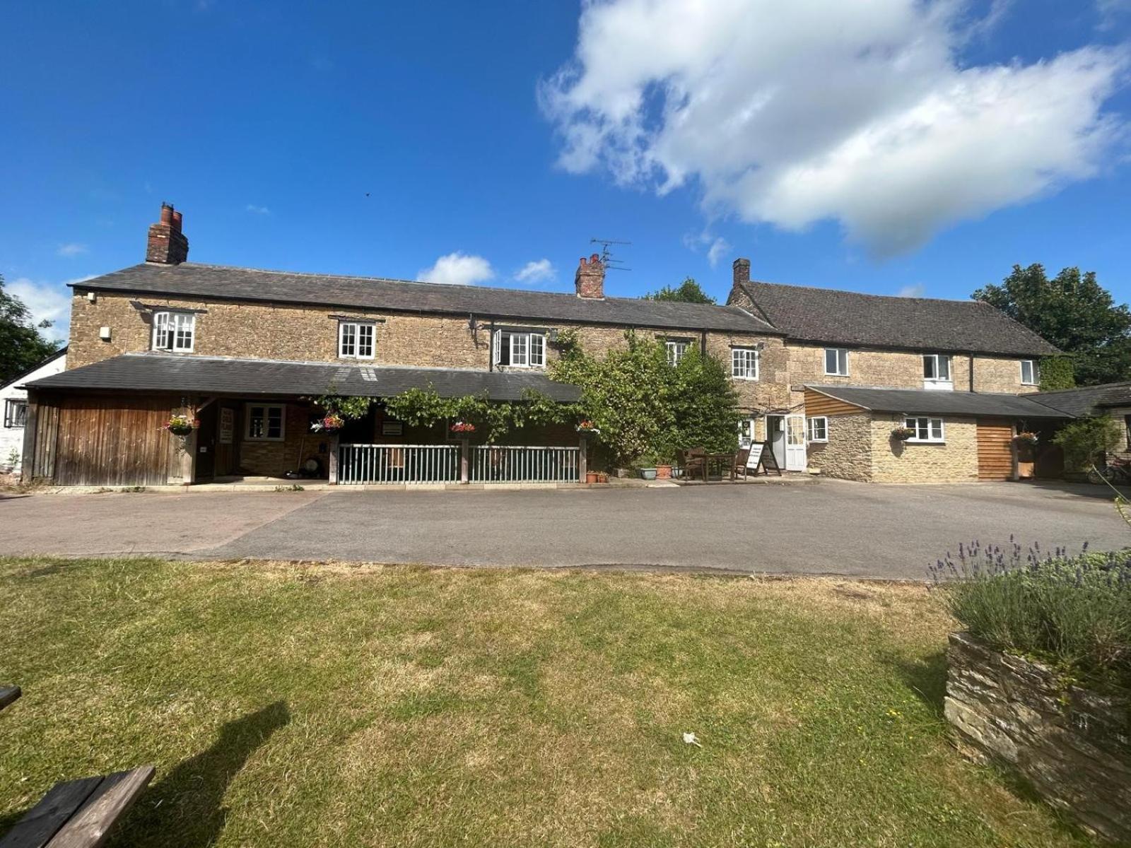 The Highwayman Hotel Kidlington Exteriér fotografie